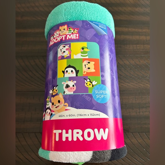 COPY - Adopt Me 3 pc Twin sheet set and Throw Blanket. (NWT) - Picture 4 of 5